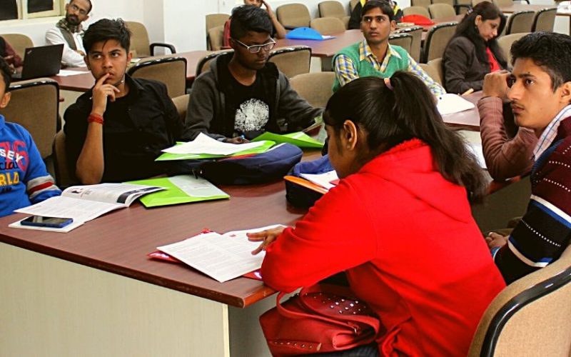 shamwoo-student-coaching-tution-school-competition-studying-exams-education-learning-classroo-wikimedia-commons